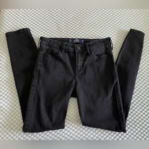 Hollister mid-rise super skinny black jeans